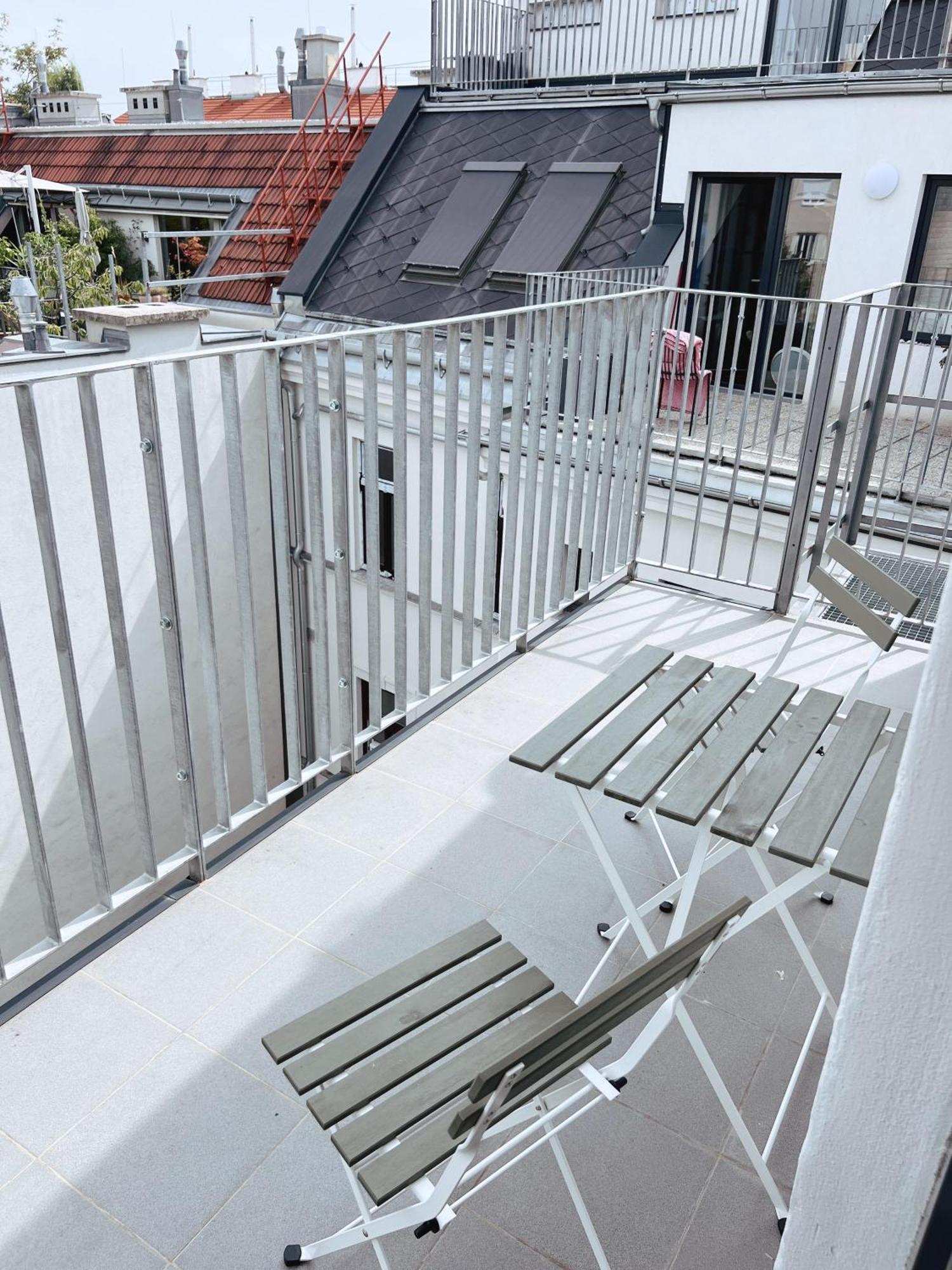 Brunnenmarkt Balcony Apartment Виена Екстериор снимка