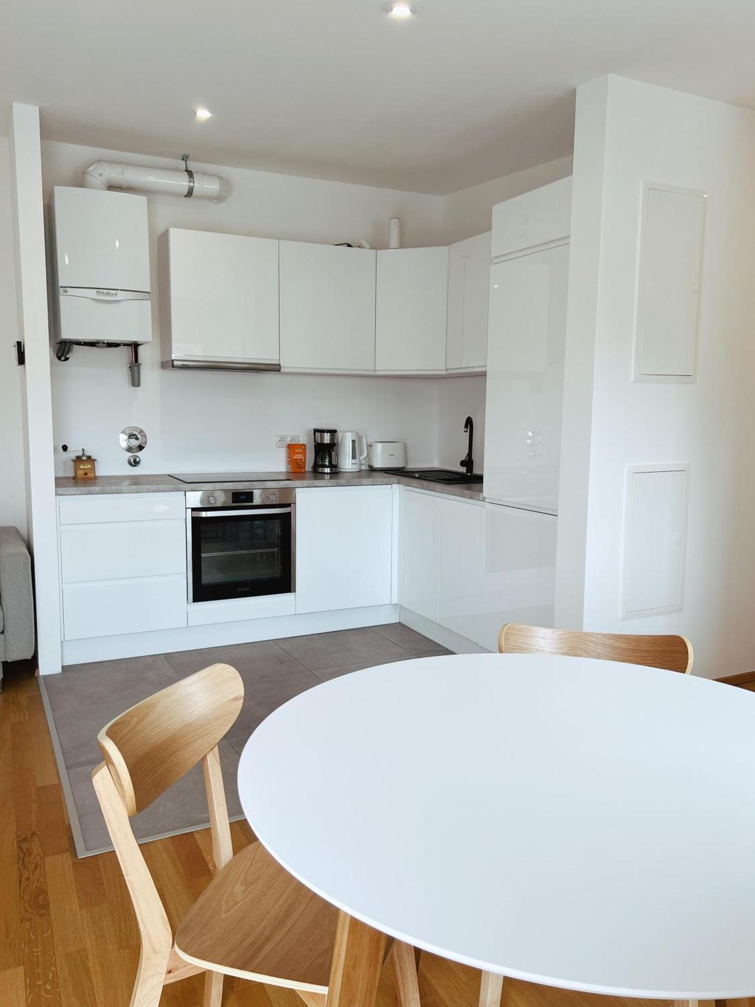 Brunnenmarkt Balcony Apartment Виена Екстериор снимка